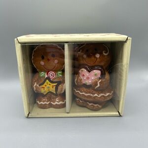 Potter’s  Studio Gingerbread Boy & Girl Christmas Salt And Pepper Shakers New